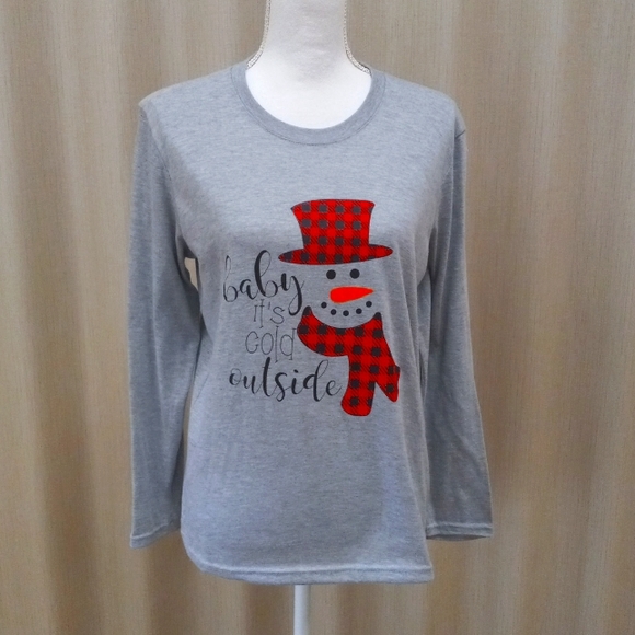 Tops - Baby it's cold outside gray long-sleeved shirt with snowman